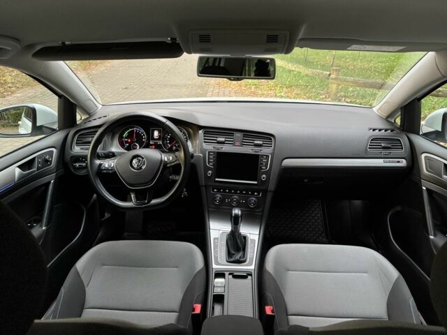 Белый Фольксваген Гольф, объемом двигателя 0 л и пробегом 89 тыс. км за 8450 $, фото 21 на Automoto.ua