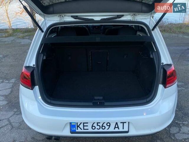 Белый Фольксваген Гольф, объемом двигателя 1.8 л и пробегом 141 тыс. км за 11300 $, фото 24 на Automoto.ua