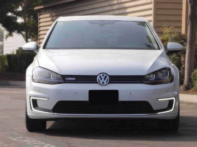 Белый Фольксваген Гольф, объемом двигателя 0 л и пробегом 70 тыс. км за 9200 $, фото 1 на Automoto.ua