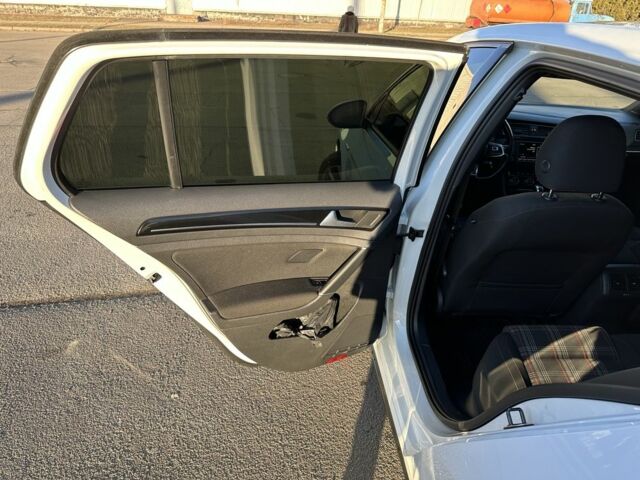 Белый Фольксваген Гольф, объемом двигателя 2 л и пробегом 89 тыс. км за 14500 $, фото 11 на Automoto.ua