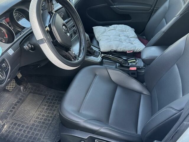 Белый Фольксваген Гольф, объемом двигателя 2 л и пробегом 250 тыс. км за 10900 $, фото 7 на Automoto.ua