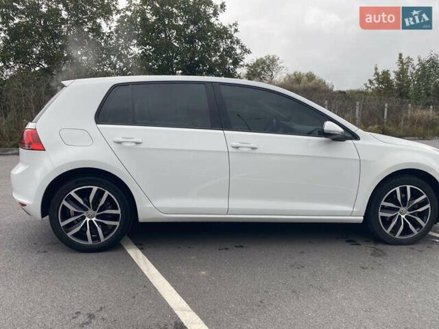 Белый Фольксваген Гольф, объемом двигателя 1.8 л и пробегом 93 тыс. км за 13700 $, фото 5 на Automoto.ua