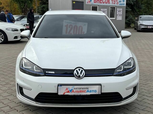 Білий Фольксваген Гольф, об'ємом двигуна 0 л та пробігом 150 тис. км за 9400 $, фото 1 на Automoto.ua