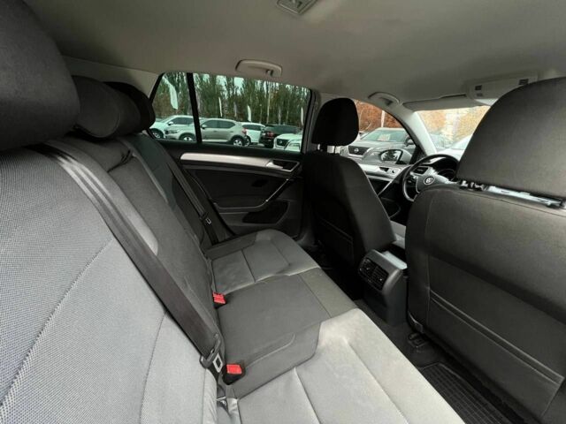 Білий Фольксваген Гольф, об'ємом двигуна 0 л та пробігом 150 тис. км за 9400 $, фото 20 на Automoto.ua