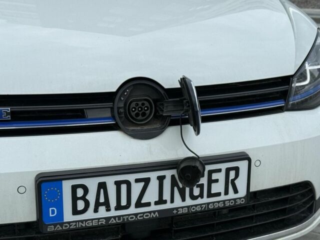 Белый Фольксваген Гольф, объемом двигателя 1.4 л и пробегом 205 тыс. км за 14187 $, фото 6 на Automoto.ua