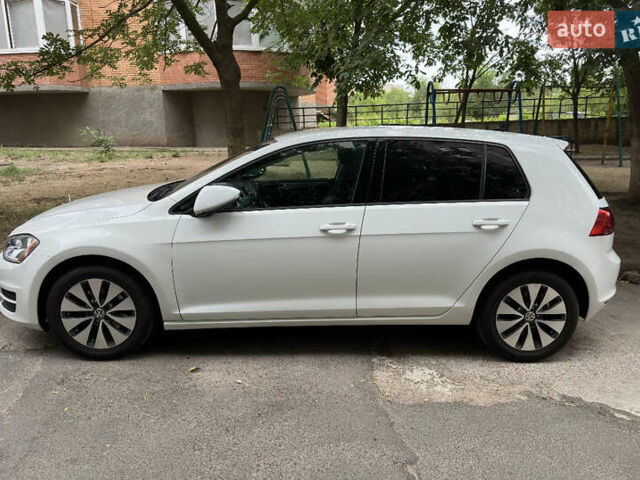 Белый Фольксваген Гольф, объемом двигателя 1.8 л и пробегом 64 тыс. км за 10700 $, фото 10 на Automoto.ua