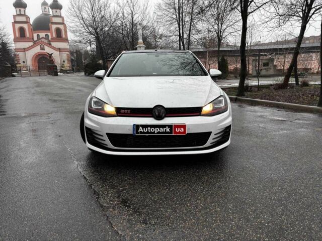 Белый Фольксваген Гольф, объемом двигателя 2 л и пробегом 114 тыс. км за 14990 $, фото 7 на Automoto.ua