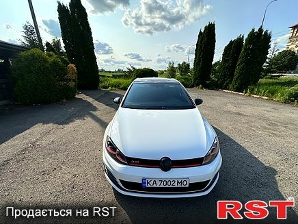 Білий Фольксваген Гольф, об'ємом двигуна 2 л та пробігом 232 тис. км за 12200 $, фото 4 на Automoto.ua