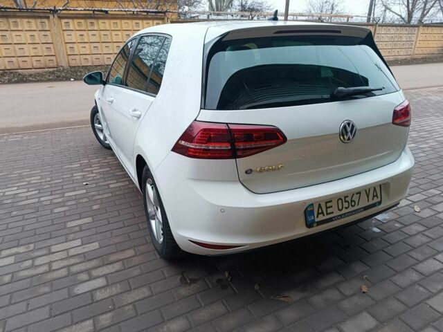 Білий Фольксваген Гольф, об'ємом двигуна 0 л та пробігом 118 тис. км за 9600 $, фото 6 на Automoto.ua