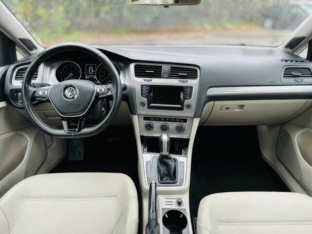 Белый Фольксваген Гольф, объемом двигателя 1.8 л и пробегом 80 тыс. км за 3850 $, фото 8 на Automoto.ua