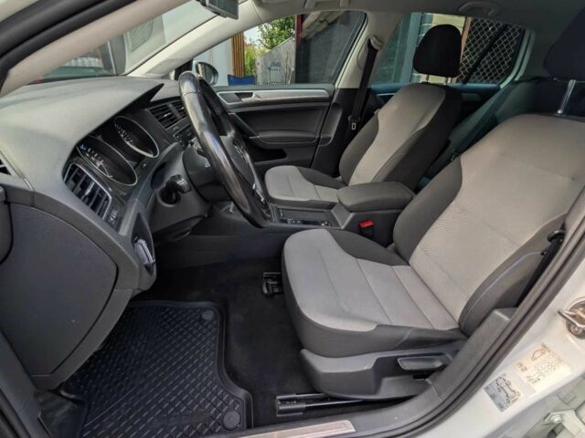 Білий Фольксваген Гольф, об'ємом двигуна 0 л та пробігом 139 тис. км за 7500 $, фото 7 на Automoto.ua