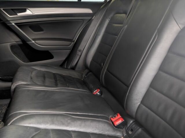 Белый Фольксваген Гольф, объемом двигателя 0 л и пробегом 123 тыс. км за 8500 $, фото 4 на Automoto.ua