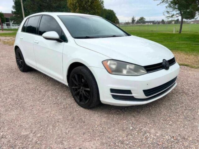 Белый Фольксваген Гольф, объемом двигателя 1.8 л и пробегом 76 тыс. км за 12000 $, фото 2 на Automoto.ua