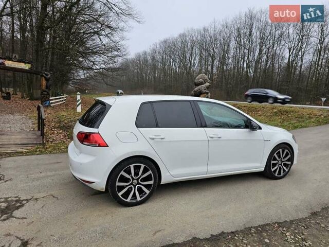 Белый Фольксваген Гольф, объемом двигателя 1.6 л и пробегом 230 тыс. км за 10650 $, фото 11 на Automoto.ua