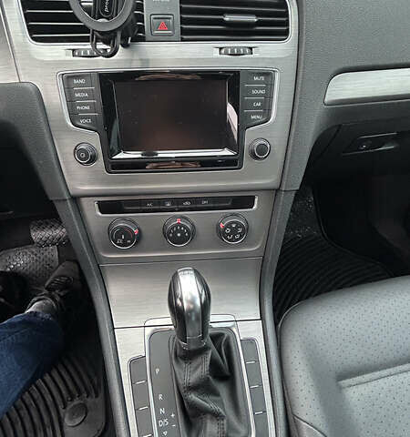 Білий Фольксваген Гольф, об'ємом двигуна 1.97 л та пробігом 146 тис. км за 12899 $, фото 5 на Automoto.ua