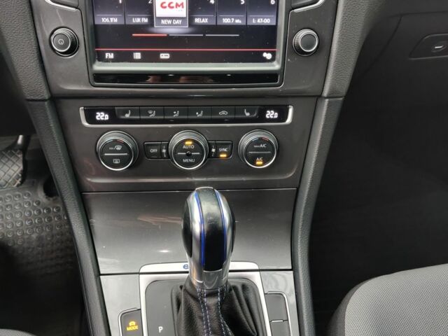 Білий Фольксваген Гольф, об'ємом двигуна 0 л та пробігом 144 тис. км за 8400 $, фото 7 на Automoto.ua