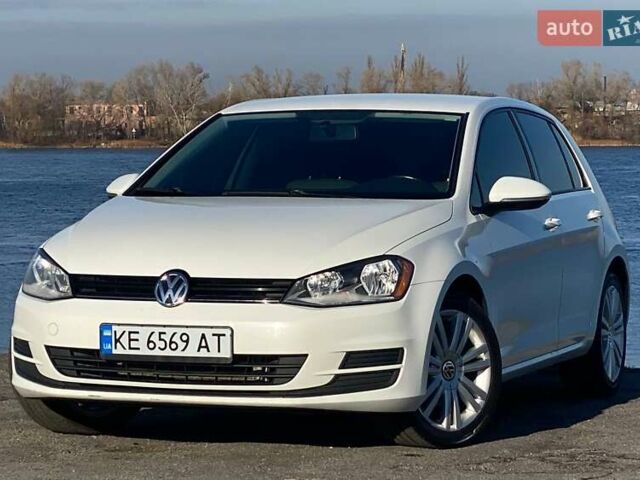 Белый Фольксваген Гольф, объемом двигателя 1.8 л и пробегом 141 тыс. км за 11300 $, фото 2 на Automoto.ua