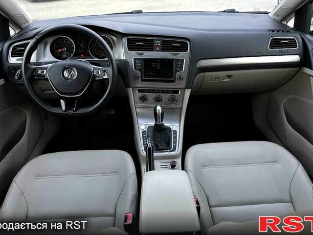 Белый Фольксваген Гольф, объемом двигателя 1.8 л и пробегом 142 тыс. км за 13500 $, фото 9 на Automoto.ua