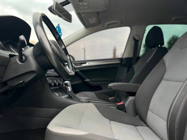 Білий Фольксваген Гольф, об'ємом двигуна 0 л та пробігом 150 тис. км за 9400 $, фото 14 на Automoto.ua