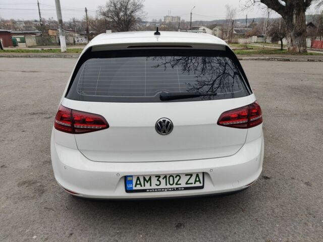 Білий Фольксваген Гольф, об'ємом двигуна 0 л та пробігом 144 тис. км за 8400 $, фото 3 на Automoto.ua