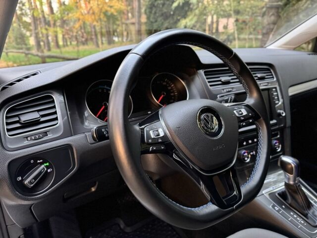 Белый Фольксваген Гольф, объемом двигателя 0 л и пробегом 89 тыс. км за 8450 $, фото 17 на Automoto.ua