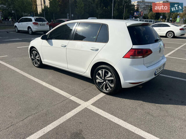 Белый Фольксваген Гольф, объемом двигателя 1.6 л и пробегом 250 тыс. км за 11700 $, фото 12 на Automoto.ua