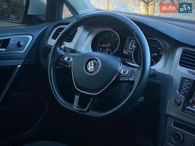 Белый Фольксваген Гольф, объемом двигателя 1.8 л и пробегом 141 тыс. км за 11300 $, фото 10 на Automoto.ua