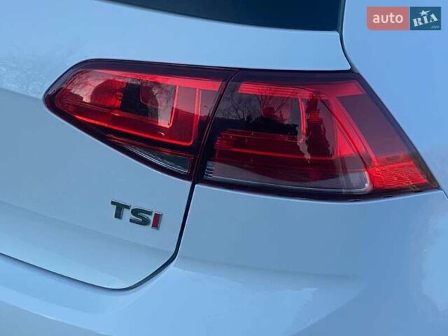 Белый Фольксваген Гольф, объемом двигателя 1.8 л и пробегом 141 тыс. км за 11300 $, фото 9 на Automoto.ua