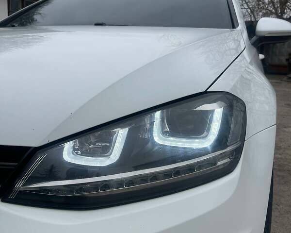 Білий Фольксваген Гольф, об'ємом двигуна 1.97 л та пробігом 203 тис. км за 13699 $, фото 23 на Automoto.ua