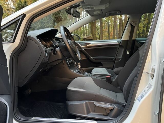 Белый Фольксваген Гольф, объемом двигателя 0 л и пробегом 89 тыс. км за 8450 $, фото 13 на Automoto.ua