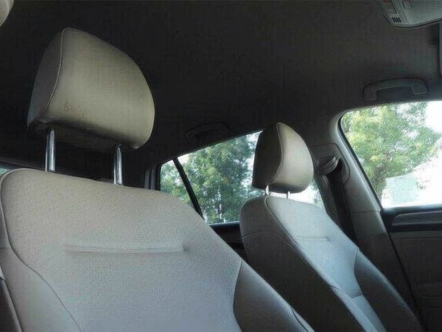 Белый Фольксваген Гольф, объемом двигателя 0 л и пробегом 70 тыс. км за 9200 $, фото 16 на Automoto.ua