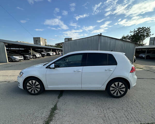 Белый Фольксваген Гольф, объемом двигателя 1.8 л и пробегом 64 тыс. км за 10700 $, фото 12 на Automoto.ua