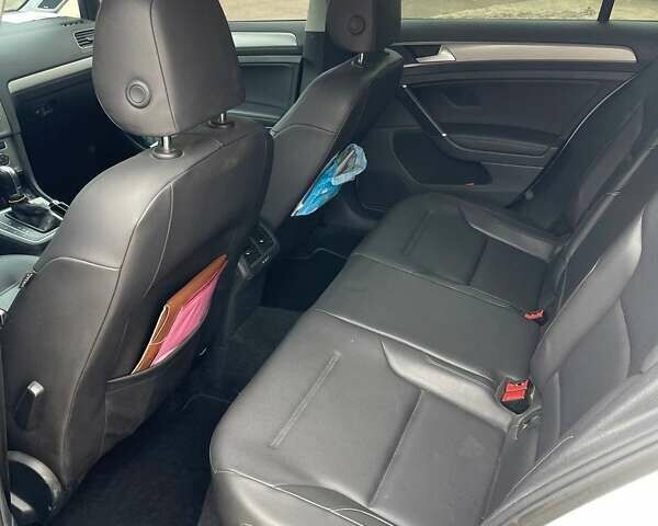 Білий Фольксваген Гольф, об'ємом двигуна 1.97 л та пробігом 203 тис. км за 13699 $, фото 11 на Automoto.ua