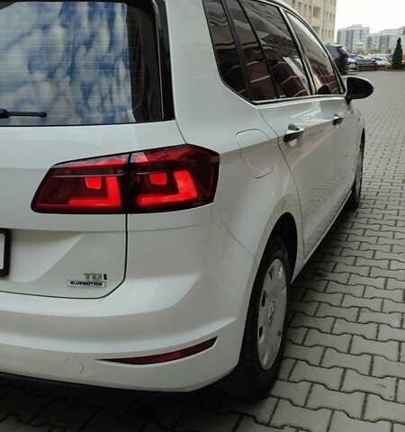 Білий Фольксваген Гольф, об'ємом двигуна 1.6 л та пробігом 221 тис. км за 9650 $, фото 12 на Automoto.ua