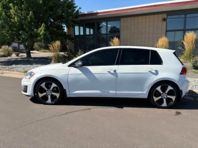 Белый Фольксваген Гольф, объемом двигателя 2 л и пробегом 72 тыс. км за 3900 $, фото 4 на Automoto.ua