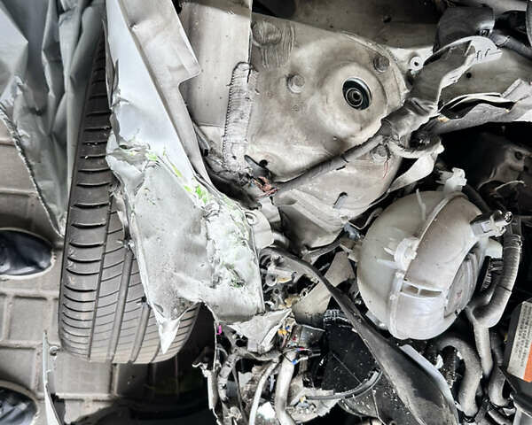 Белый Фольксваген Гольф, объемом двигателя 1.97 л и пробегом 177 тыс. км за 5000 $, фото 4 на Automoto.ua