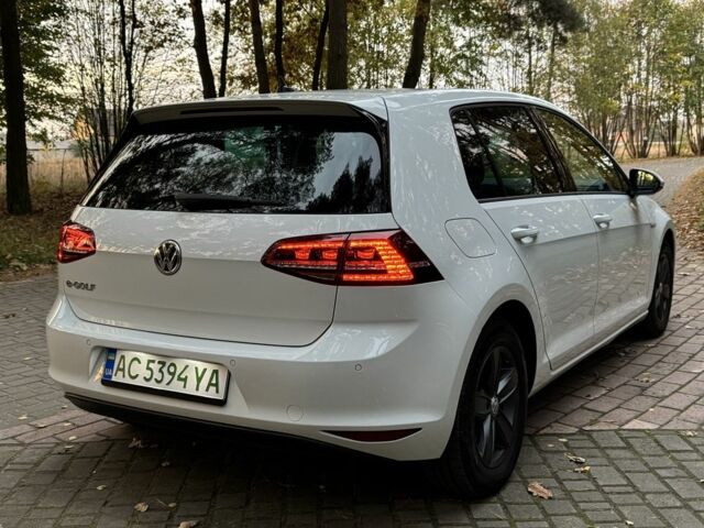 Белый Фольксваген Гольф, объемом двигателя 0 л и пробегом 89 тыс. км за 8450 $, фото 7 на Automoto.ua
