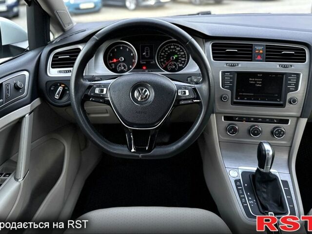 Белый Фольксваген Гольф, объемом двигателя 1.8 л и пробегом 142 тыс. км за 13500 $, фото 10 на Automoto.ua