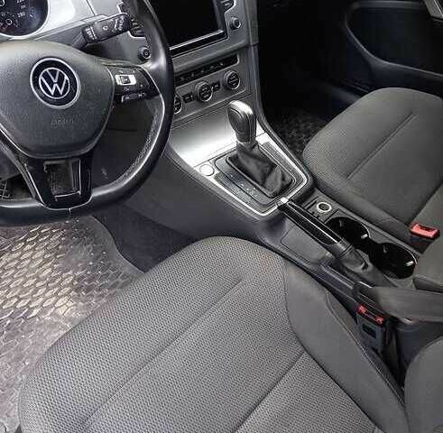 Білий Фольксваген Гольф, об'ємом двигуна 2 л та пробігом 247 тис. км за 7600 $, фото 3 на Automoto.ua