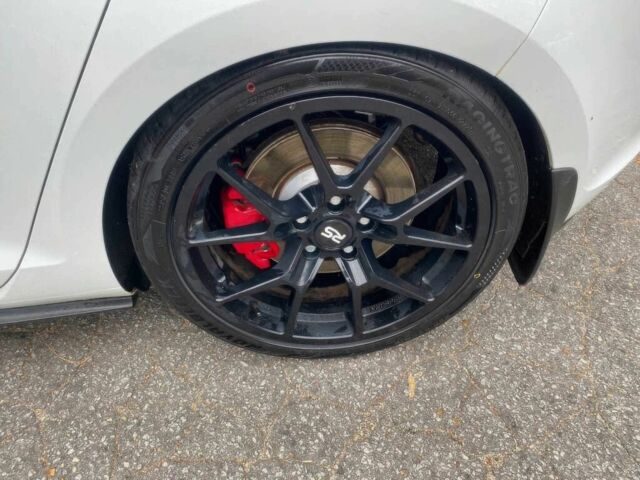 Белый Фольксваген Гольф, объемом двигателя 2 л и пробегом 80 тыс. км за 3000 $, фото 13 на Automoto.ua