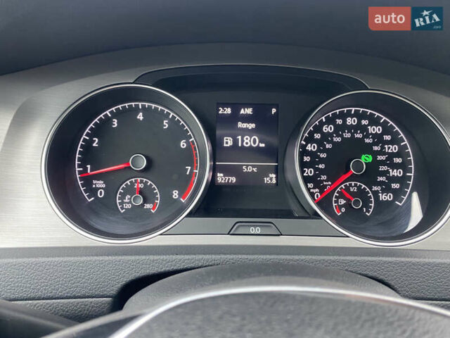 Белый Фольксваген Гольф, объемом двигателя 1.8 л и пробегом 93 тыс. км за 13700 $, фото 21 на Automoto.ua