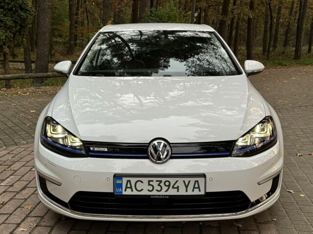 Белый Фольксваген Гольф, объемом двигателя 0 л и пробегом 89 тыс. км за 8450 $, фото 1 на Automoto.ua