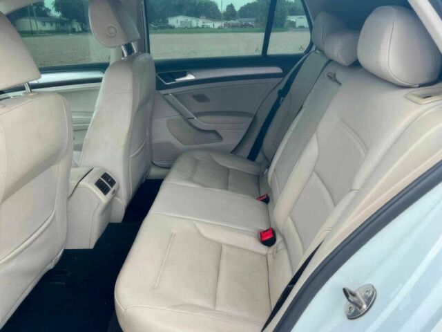 Белый Фольксваген Гольф, объемом двигателя 1.8 л и пробегом 76 тыс. км за 12000 $, фото 8 на Automoto.ua