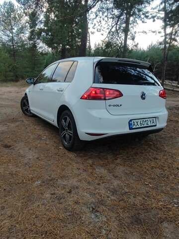 Білий Фольксваген Гольф, об'ємом двигуна 0 л та пробігом 133 тис. км за 8100 $, фото 3 на Automoto.ua