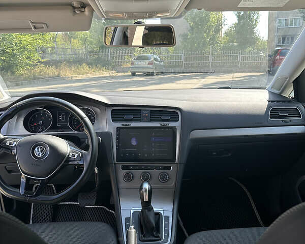 Белый Фольксваген Гольф, объемом двигателя 1.8 л и пробегом 64 тыс. км за 10700 $, фото 22 на Automoto.ua