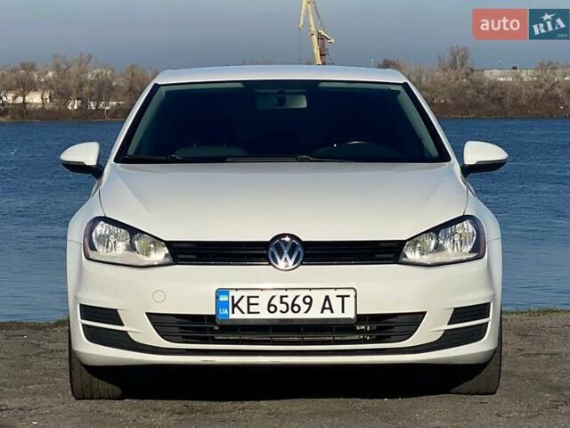 Белый Фольксваген Гольф, объемом двигателя 1.8 л и пробегом 141 тыс. км за 11300 $, фото 1 на Automoto.ua