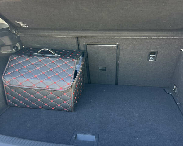 Белый Фольксваген Гольф, объемом двигателя 0 л и пробегом 161 тыс. км за 9700 $, фото 10 на Automoto.ua