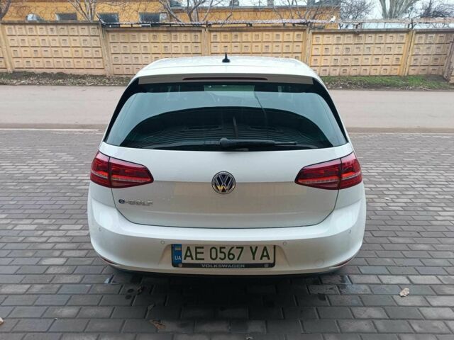 Білий Фольксваген Гольф, об'ємом двигуна 0 л та пробігом 118 тис. км за 9600 $, фото 7 на Automoto.ua