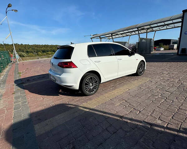 Белый Фольксваген Гольф, объемом двигателя 1.8 л и пробегом 177 тыс. км за 12000 $, фото 4 на Automoto.ua