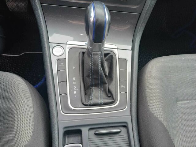 Білий Фольксваген Гольф, об'ємом двигуна 0 л та пробігом 118 тис. км за 9600 $, фото 13 на Automoto.ua